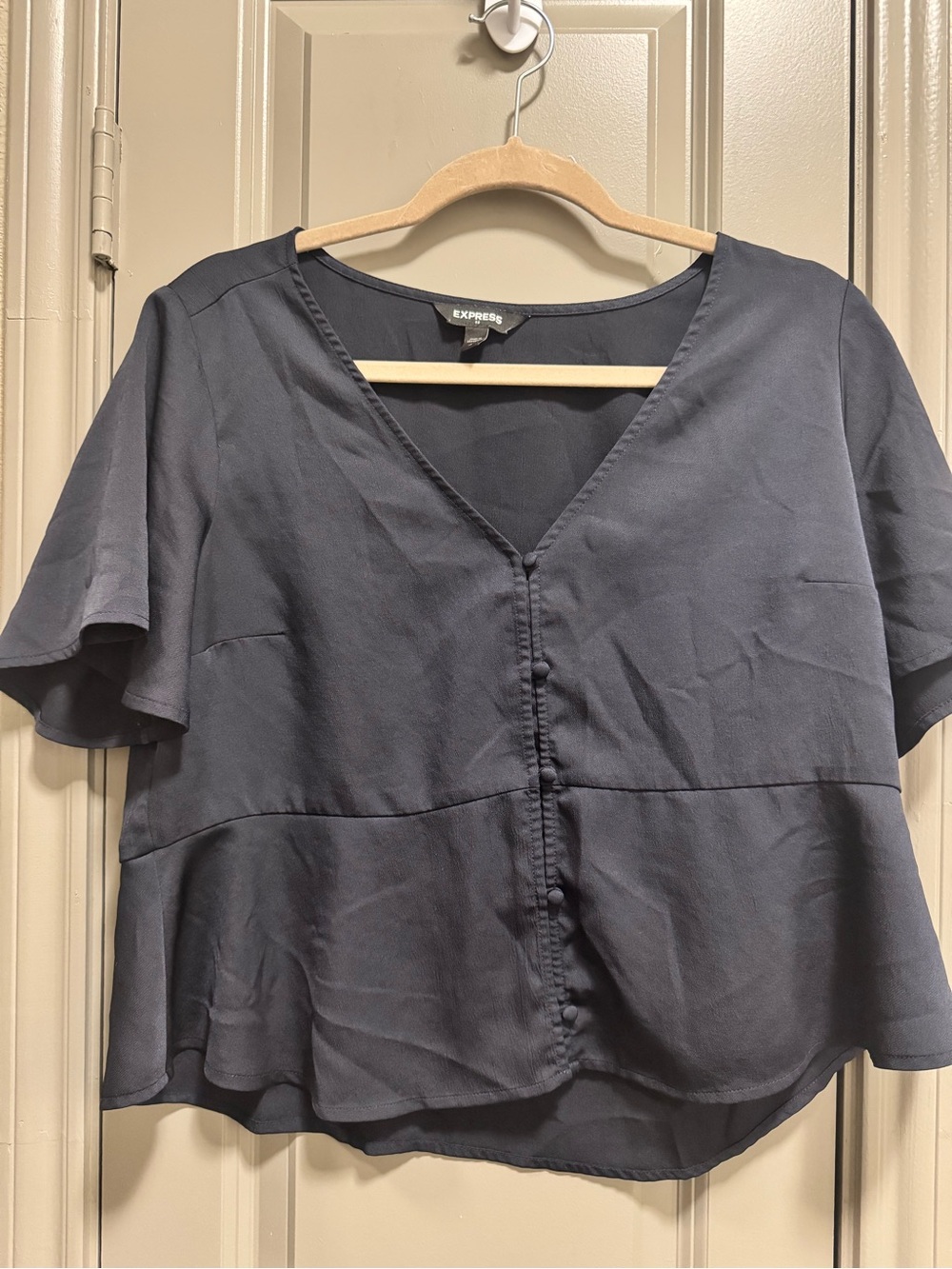 Express Women's Short Sleeve V-Neck Peplum Top - Charcoal Gray